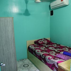 Single Room Private Bathroom